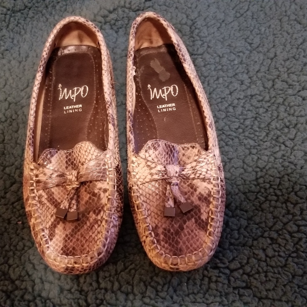 Snakeskin loafer style flats